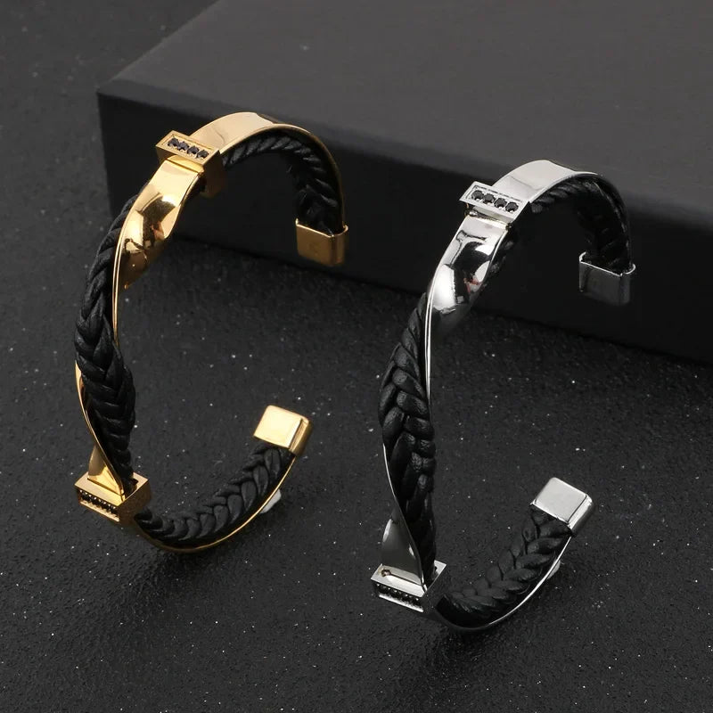 VELTOR REFINED CUFF BRACELET