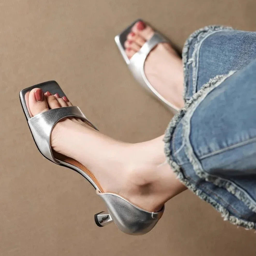 VARELIA LEATHER HEELS