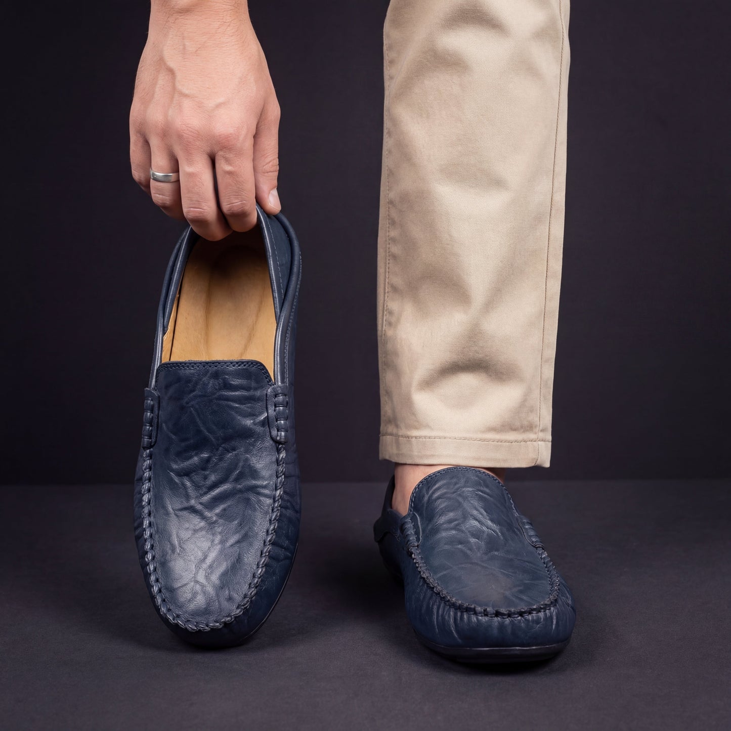 VELTORA LEATHER LOAFERS
