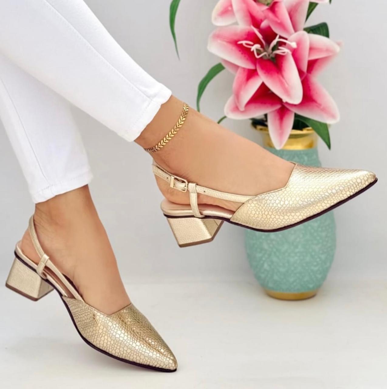 VELORIA MID HEEL POINTED SHOES